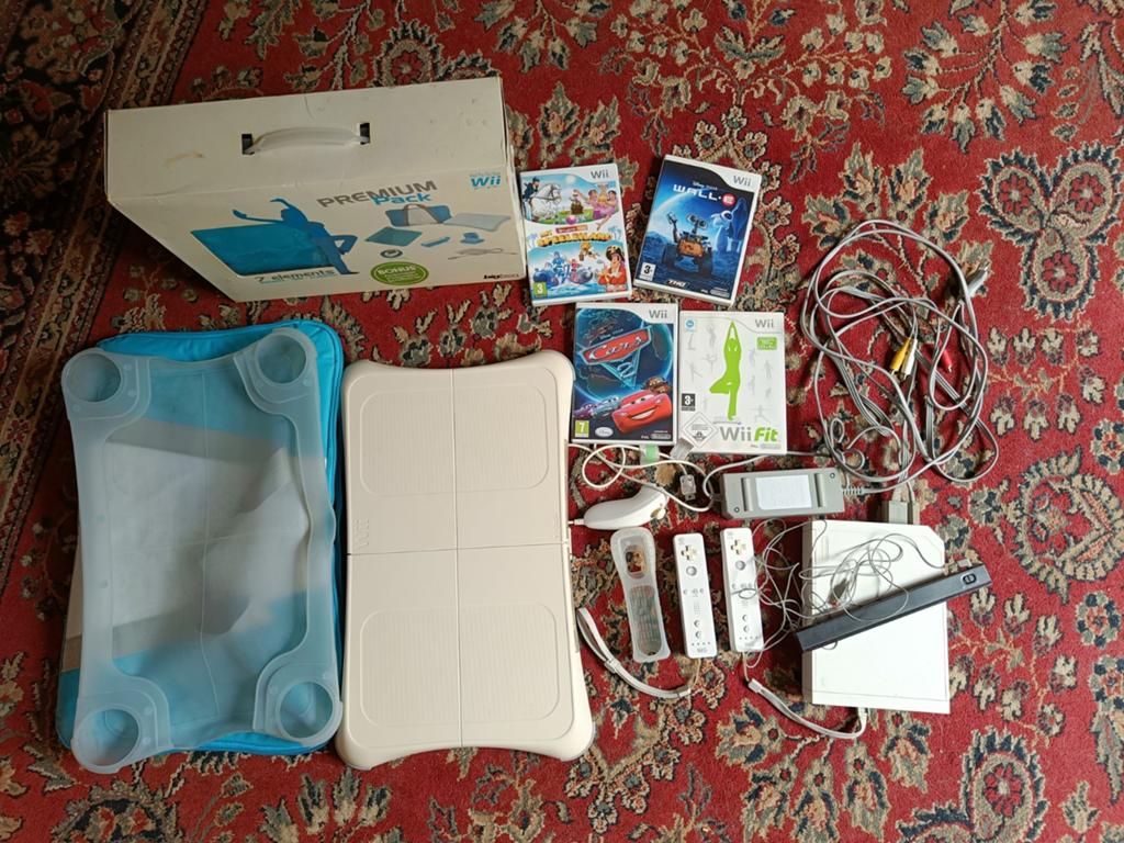 Nintendo Wii set, Enlèvement, Comme neuf, Avec 3 manettes ou plus, Avec jeux