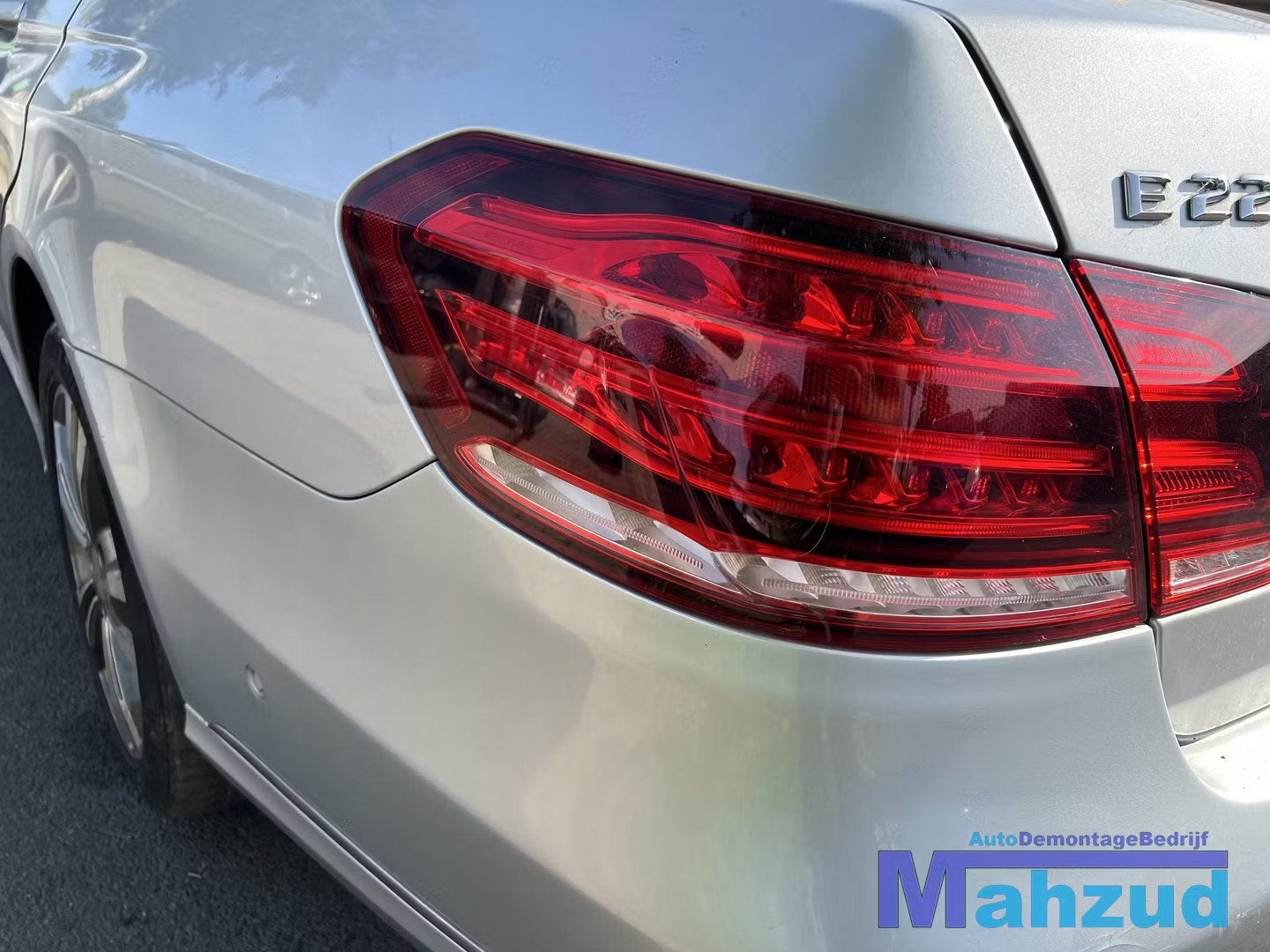 Mercedes W212 E KLASSE Links buiten achterlicht 2013-2016, Gebruikt, Mercedes-Benz AG, Mercedes-Benz, Mercedesstrasse 120
70372  Stuttgart, DE