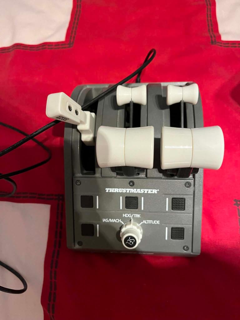 Thrustmaster TCA Quadrant Throttle, Computers en Software, Joysticks, Ophalen of Verzenden, Zo goed als nieuw