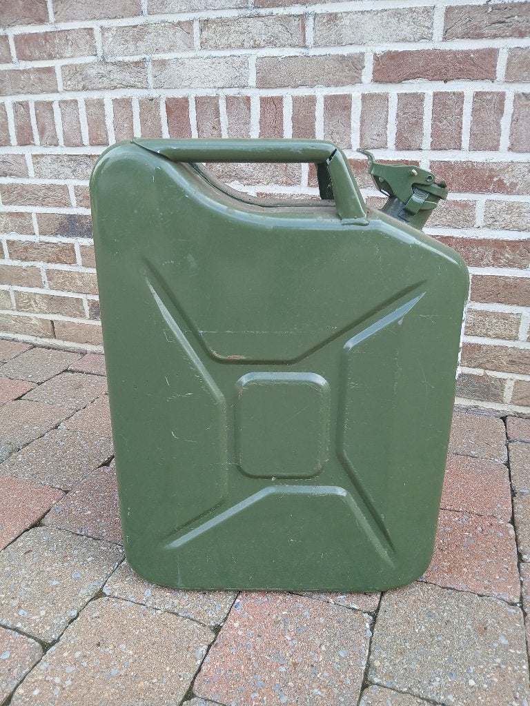 Ijzeren jerrycan, Auto-onderdelen, Ophalen, Gebruikt