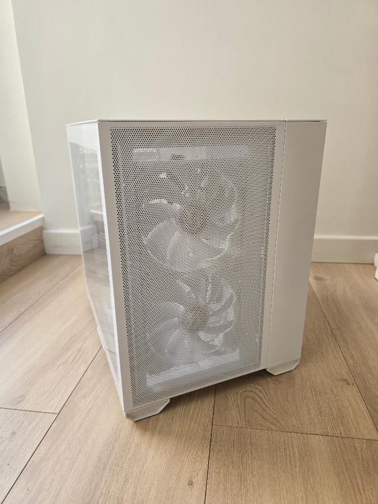 Lian Li O11 AIR MINI ( Boitier Pc / Pc Case ), Informatique & Logiciels, Boîtiers d'ordinateurs, Enlèvement, Comme neuf
