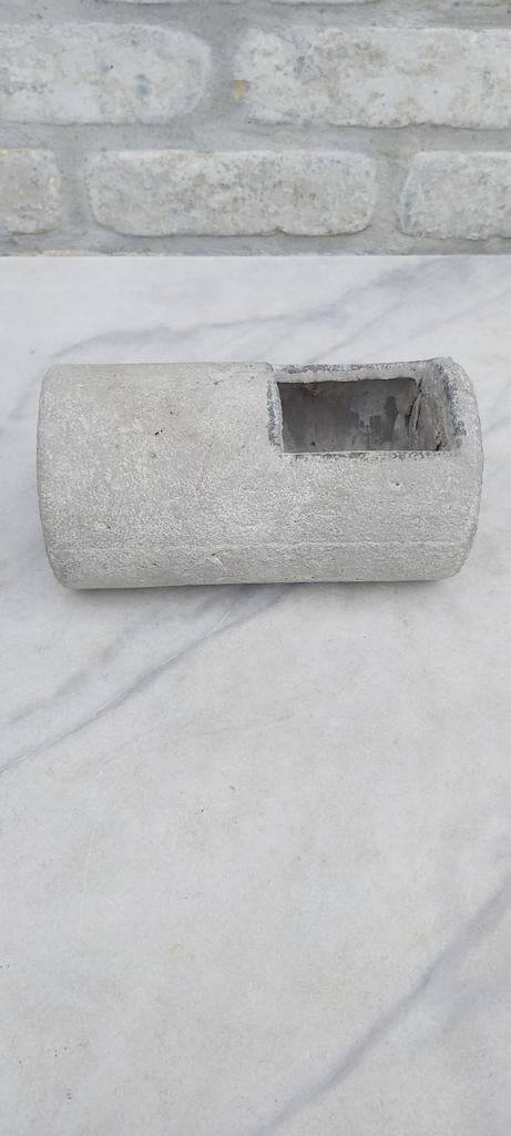 Bloenpot rond betonlook mooi op grafsteen1, Ophalen