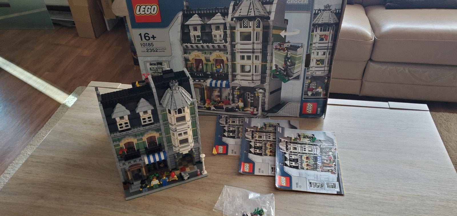 Lego 10185 Green Grocer
100% compleet en met doos , boekjes, Kinderen en Baby's, Speelgoed | Duplo en Lego, Ophalen, Compleet