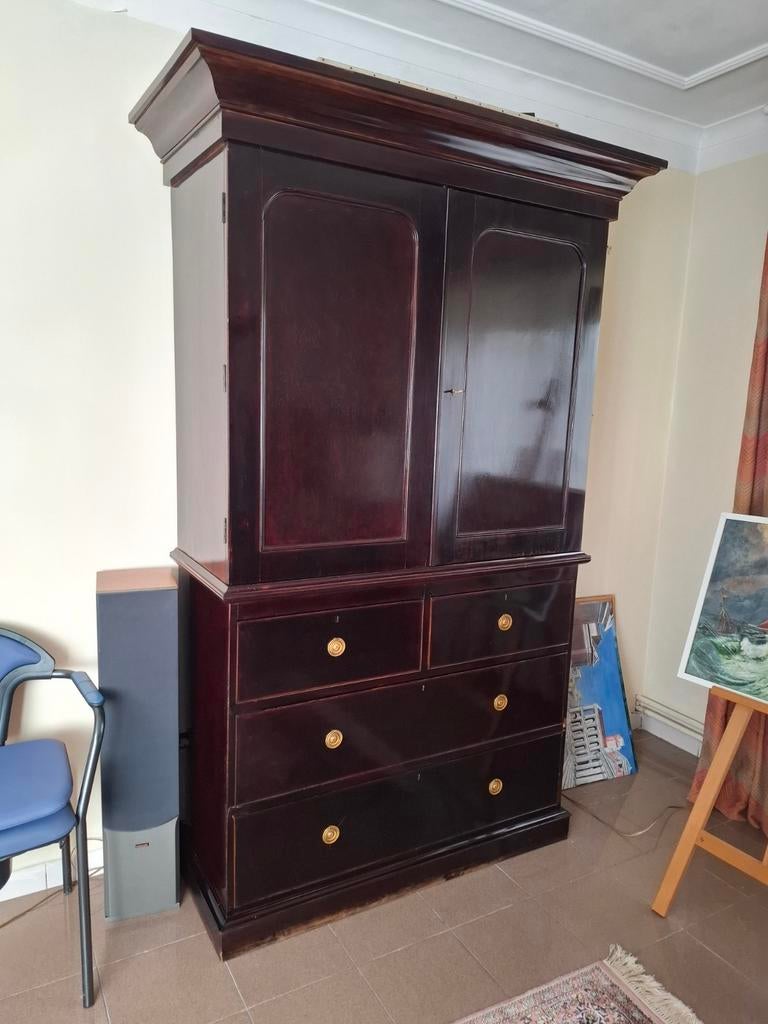 Wood wardrobes, Ophalen