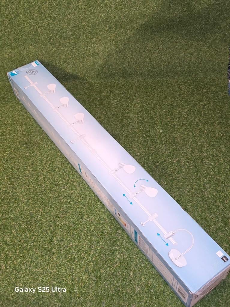 Plafondrailspots van 2 meter, 5 x Eglo LED-lampen, Huis en Inrichting, Lampen | Spots, Nieuw, Plafondspot of Wandspot, Metaal of Aluminium