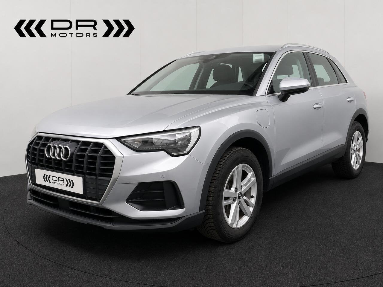 Audi Q3 45TFSI E - LED - CAMERA -, Autos, Audi, Entreprise, Q3, ABS, Airbags, Air conditionné, Bluetooth, Ordinateur de bord, Verrouillage central