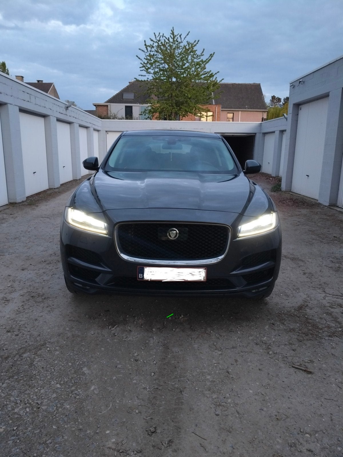 Homologué - Jaguar F-Pace endommagé - nombreuses options, Autos, Jaguar, Achat, Euro 6, USB, Diesel