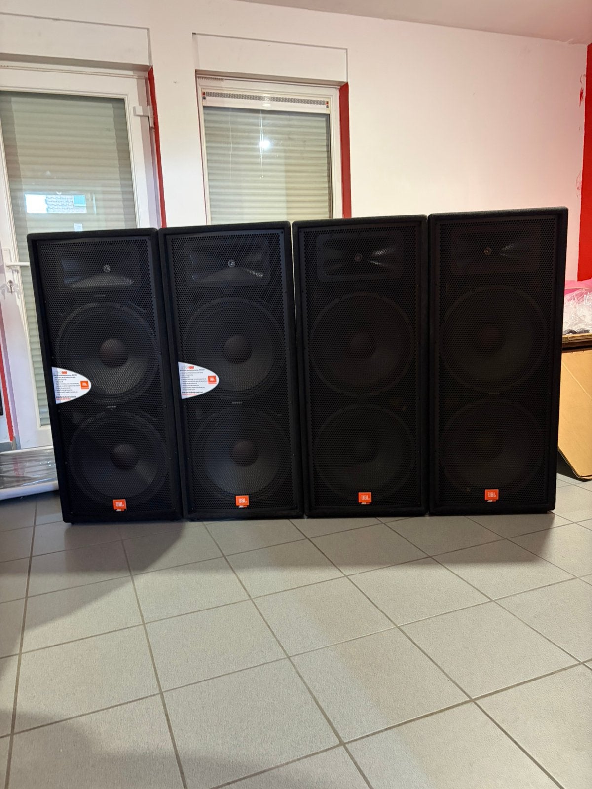 JBL, Enlèvement, Comme neuf
