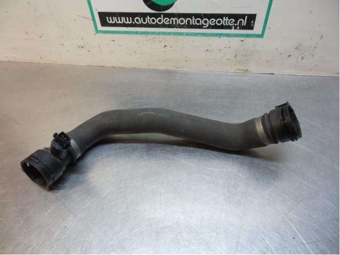Tuyau (divers) d'un BMW 5-Serie (5-Serie 02-), -, 3 mois de garantie, Utilisé, -