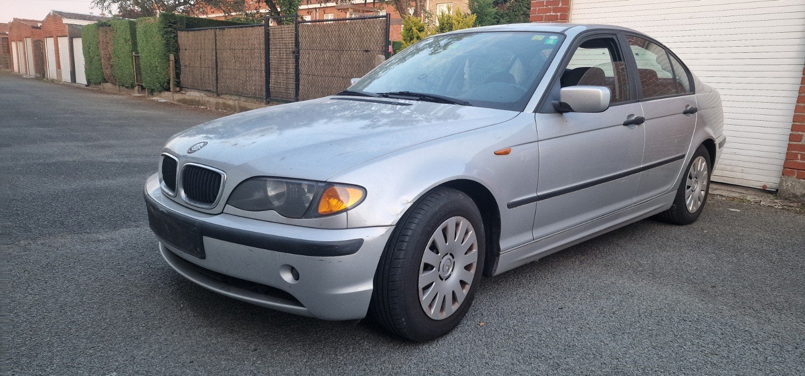 Bmw 318d 2002 e46, Autos, BMW, Argent ou Gris, Boîte manuelle, 5 portes, Particulier