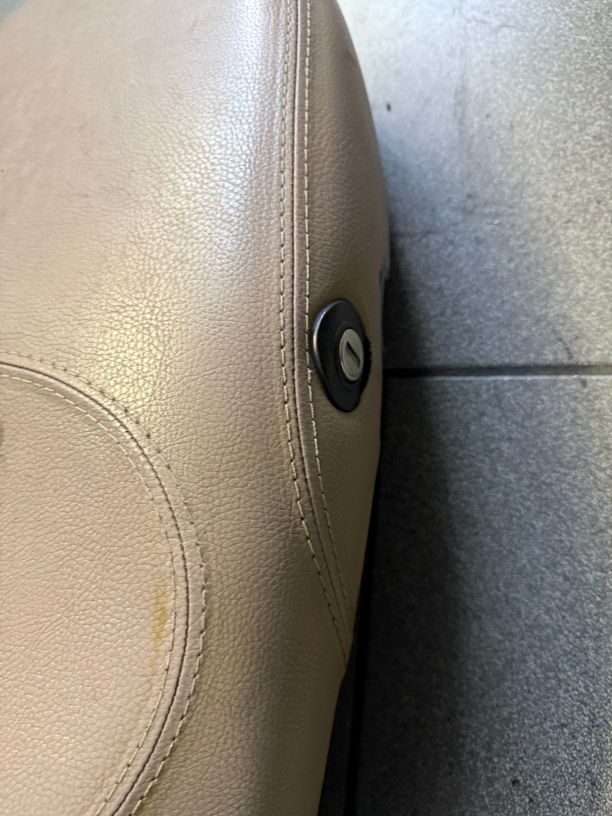 Selle Vespa Primavera/Sprint en bon état, Vélos & Vélomoteurs, Enlèvement, Comme neuf