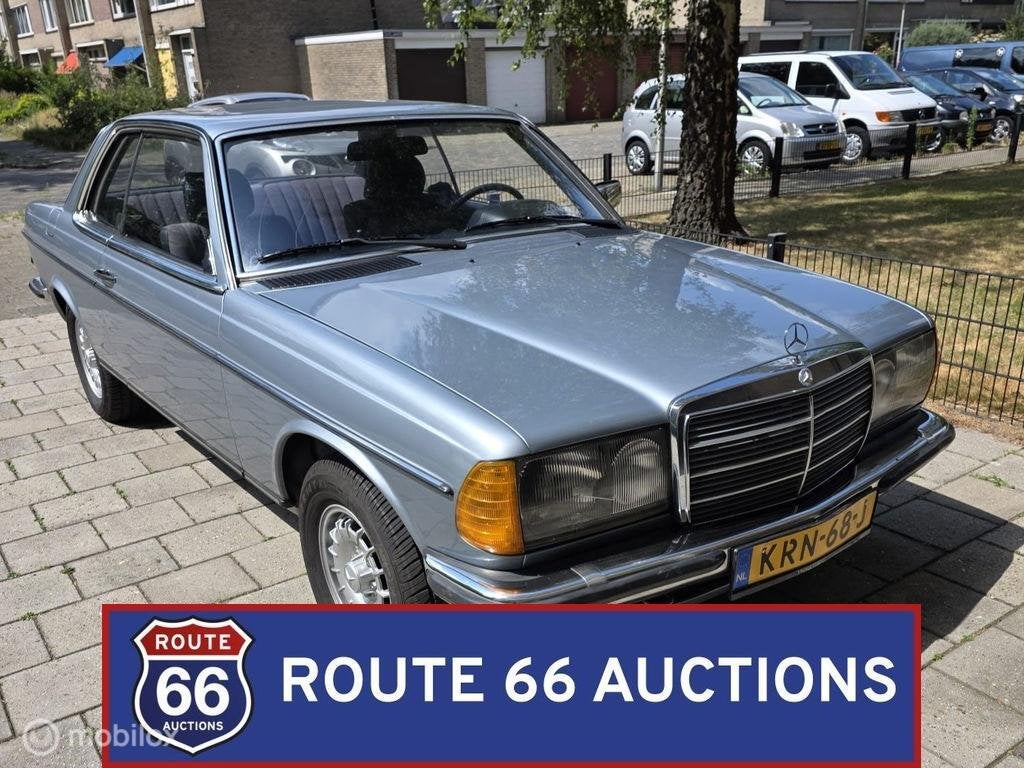Mercedes-Benz 230 CE | 1983 | Route 66 Auctions, Auto's, Zwart, Mercedes-Benz, Bedrijf, Handgeschakeld