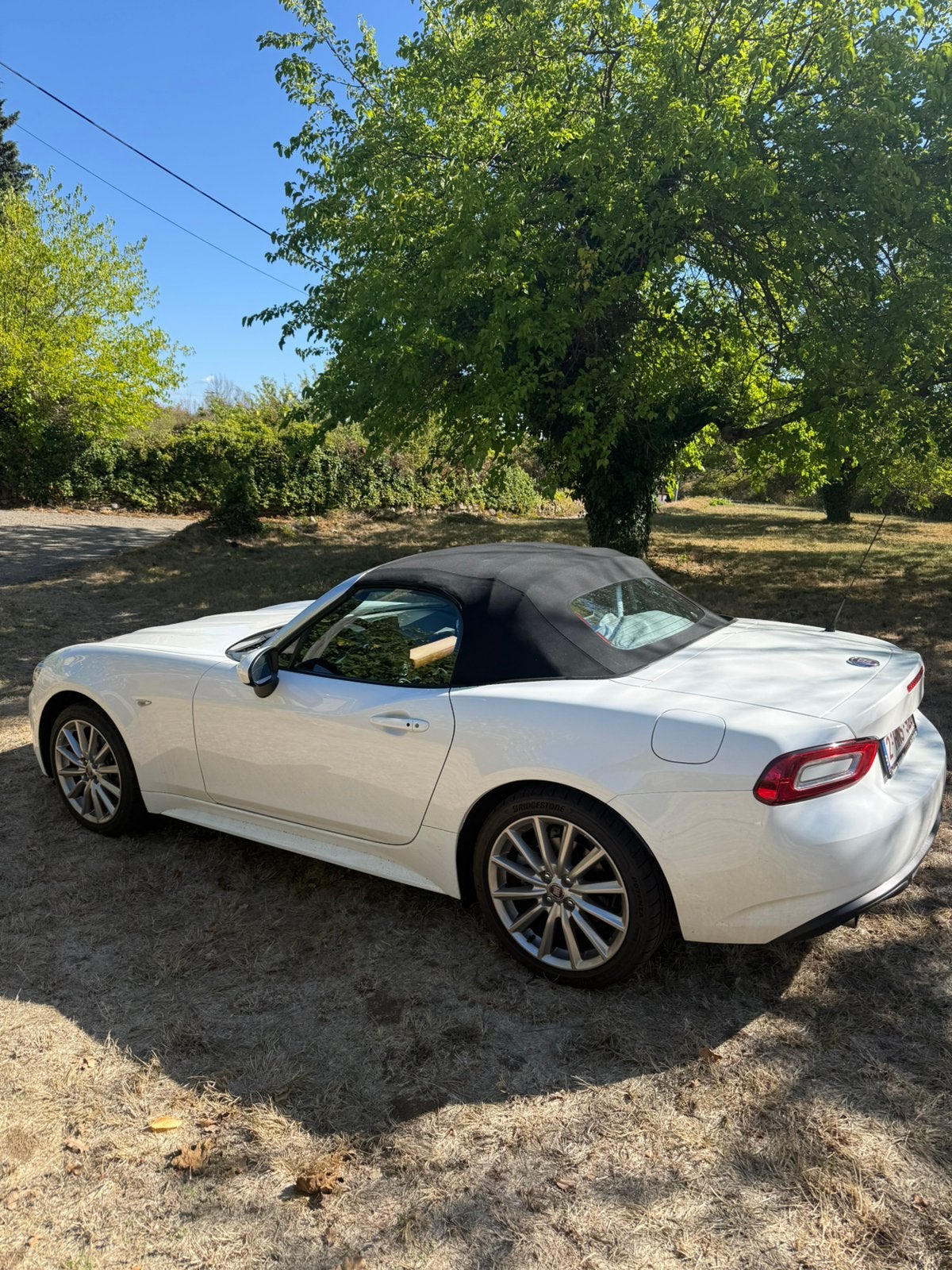 Fiat 124 spider, Auto's, Fiat, Achterwielaandrijving, Cabriolet, Wit, Leder