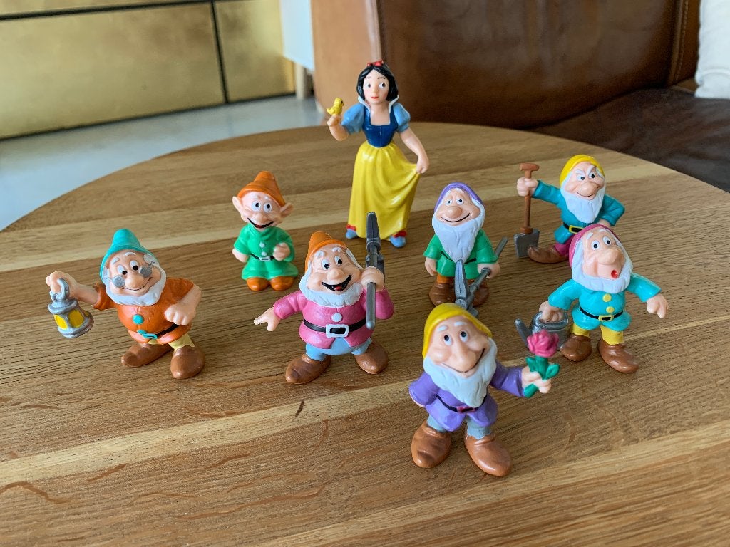 Set speelfiguren - Sneeuwwitje en de 7 dwergen - Disney, Ophalen of Verzenden, Sneeuwwitje of Doornroosje, Zo goed als nieuw, Beeldje of Figuurtje