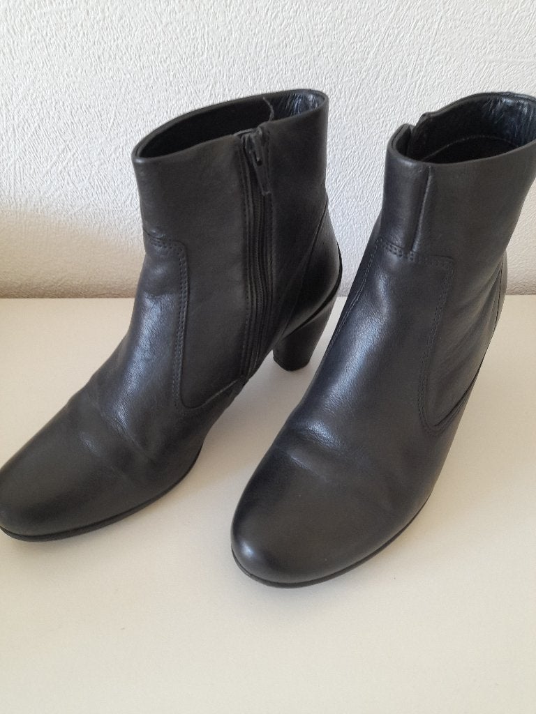 zwarte korte laarsje   maat 39, Kleding | Dames, Ecco, Zwart, Lage of Enkellaarzen, Ophalen of Verzenden