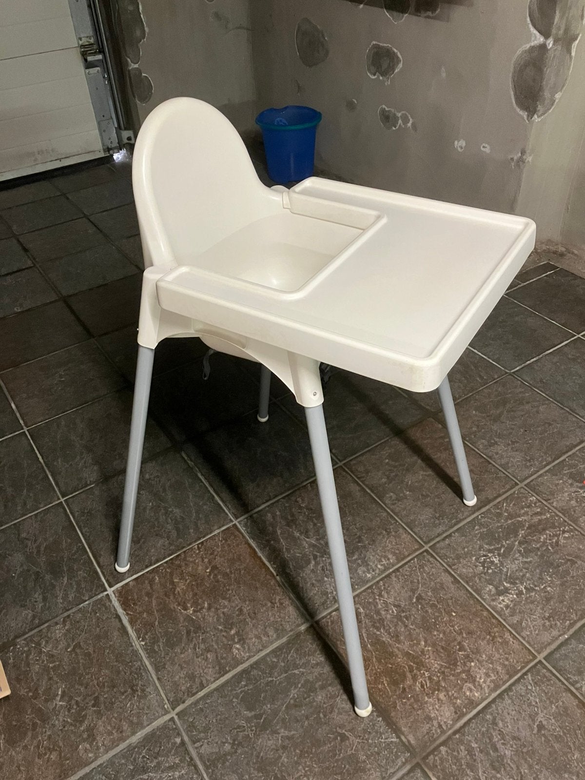 Chaise pour enfant Ikea Antilop blanche, Enfants & Bébés, Enlèvement, Utilisé