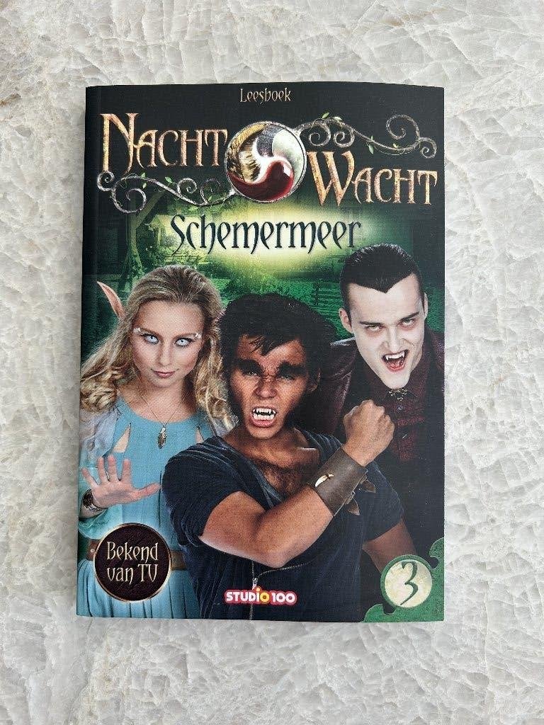Boek Nachtwacht - Schemermeer, Studio 100, Fiction général, Comme neuf, Enlèvement
