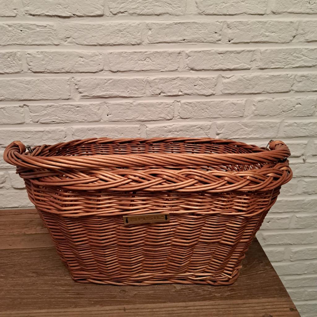 Grote fietsmand van Basil, Fietsen en Brommers, Fietsaccessoires | Fietsmanden, Stuurbevestiging, Basil, Ophalen of Verzenden