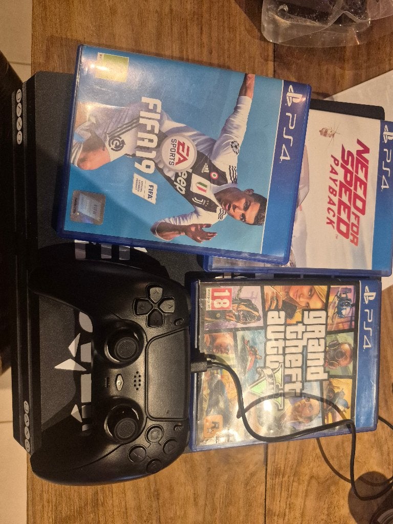 Ps4 pro 1TB, Consoles de jeu & Jeux vidéo, Consoles de jeu | Sony PlayStation 4, Avec 1 manette, Enlèvement, Utilisé, 1 TB