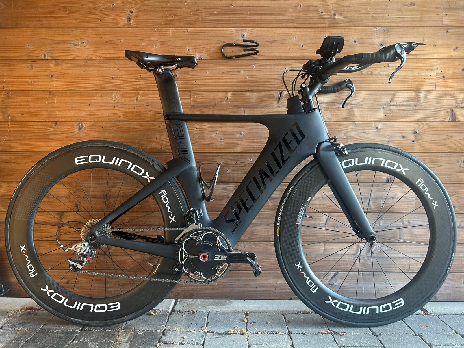 Vélo de triathlon et CLM SPECIALIZED SHIV, comme neuf, Vélos & Vélomoteurs, Autres marques, Frein sur jante, Comme neuf, Enlèvement