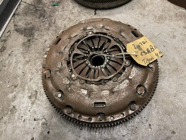 VOLANT MOTEUR BI-MASSE Tiguan (5N1 / 2) (022141015S), Volkswagen, Volkswagen AG, Utilisé, Kundenbetreuung@volkswagen.de