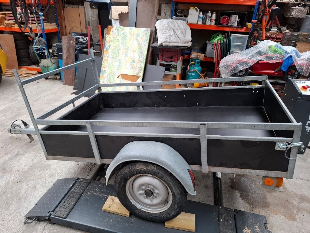 Aanhangwagen enkele as, Ophalen, Zo goed als nieuw