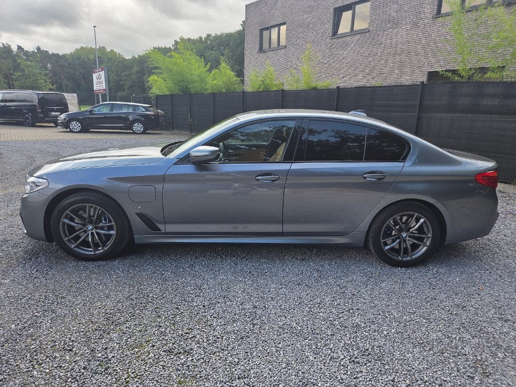 BMW 530e  benz/electr, Automaat, Achterwielaandrijving, 4 cilinders, Leder