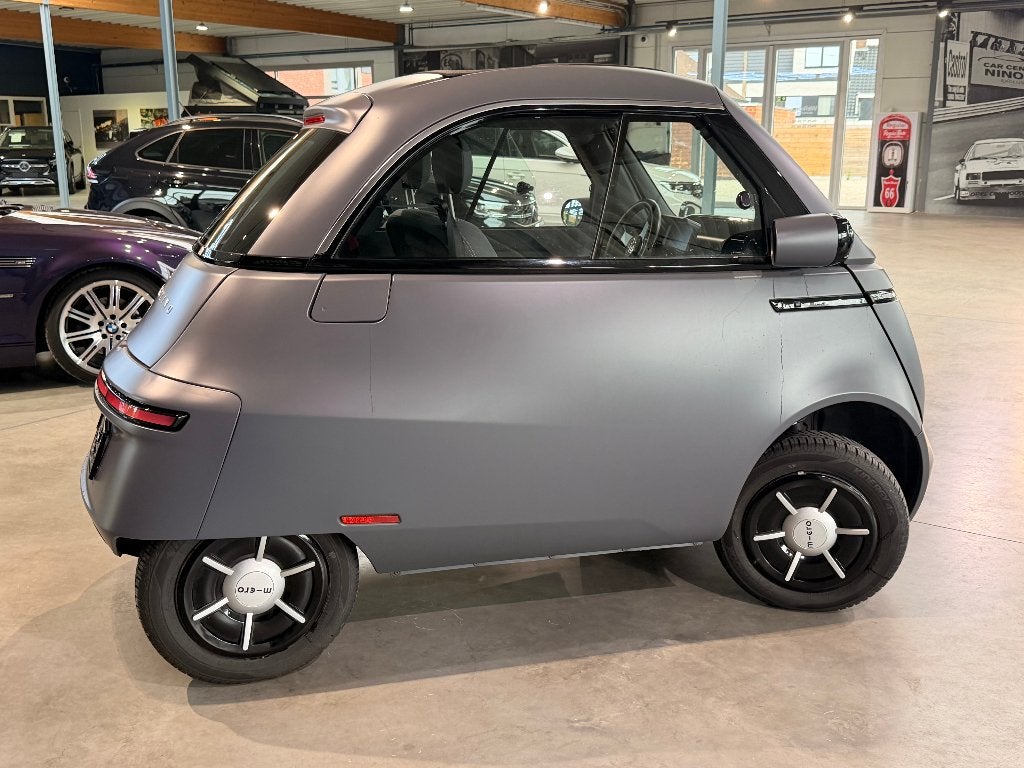 Microlino Édition 14 kWh * Permis de conduire B * 90 km/h, Autos, Argent ou Gris, Achat, Euro 6, Entreprise