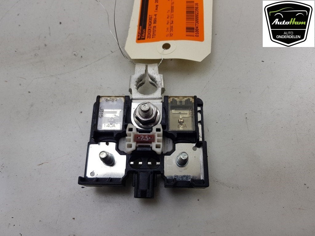 ZEKERINGKAST Toyota RAV4 (A4) (|8262030300|), Gebruikt, Kundenbetreuung@toyota.de, Toyota, Toyota-Allee 2
50858  Köln, DE