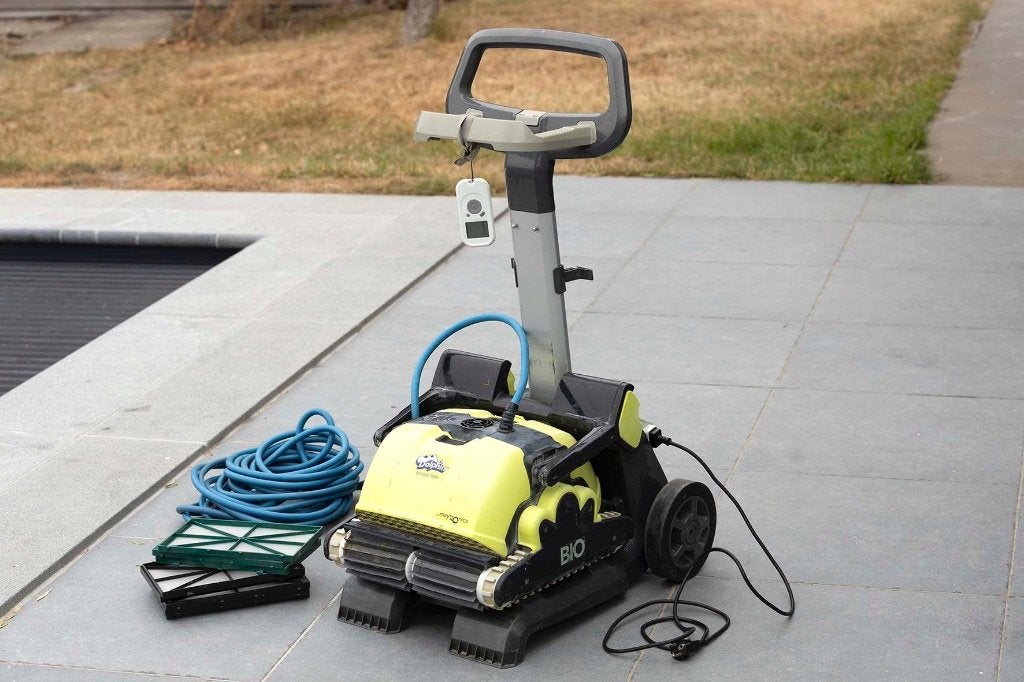 zwembadrobot Dolphin (Maytronics)bio suction - power supply, Jardin & Terrasse, Accessoires de piscine, Enlèvement, Utilisé, Agent de nettoyage
