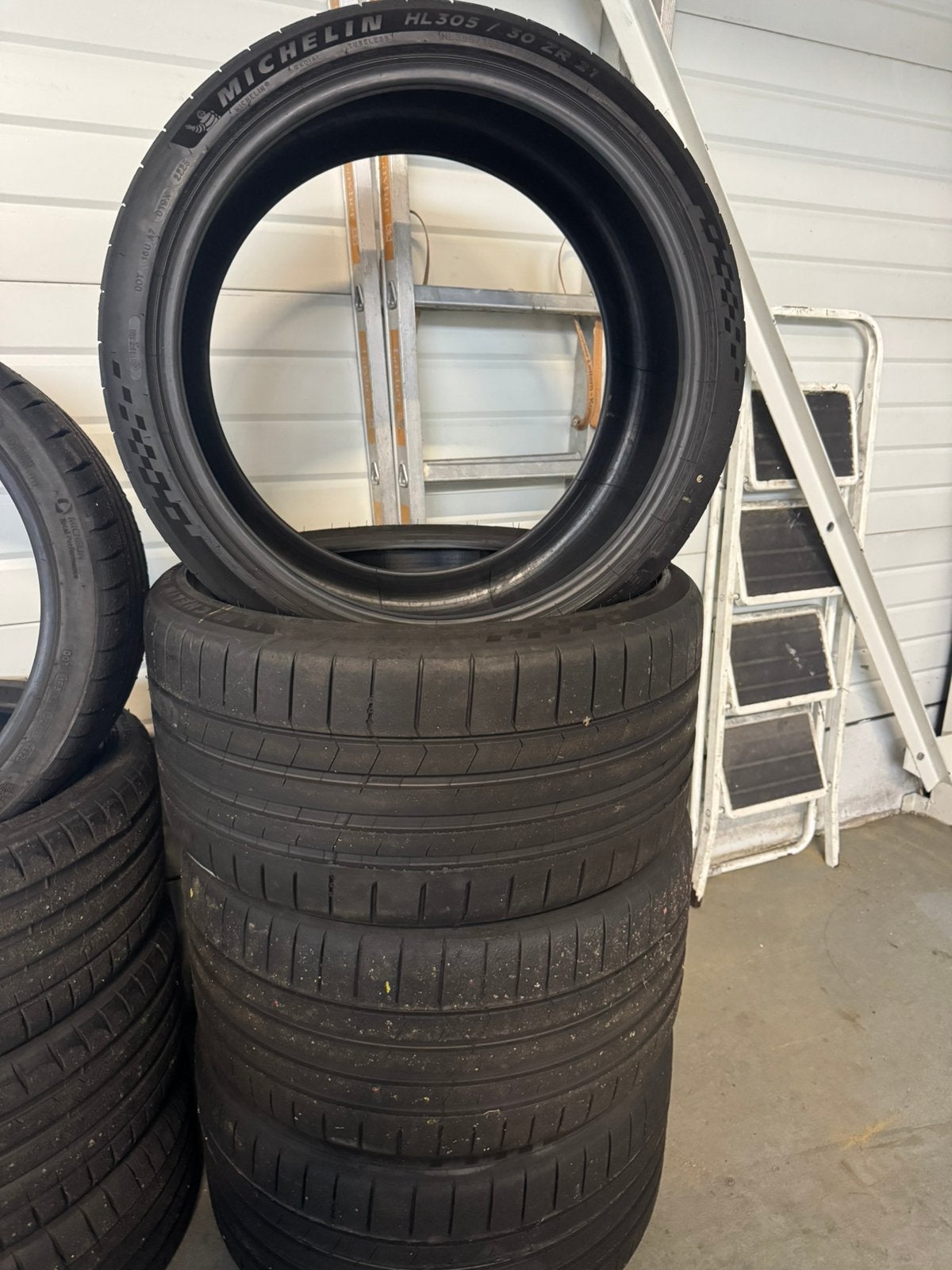 Michelin 305/30R21 107Y, Autos : Pièces & Accessoires, Enlèvement