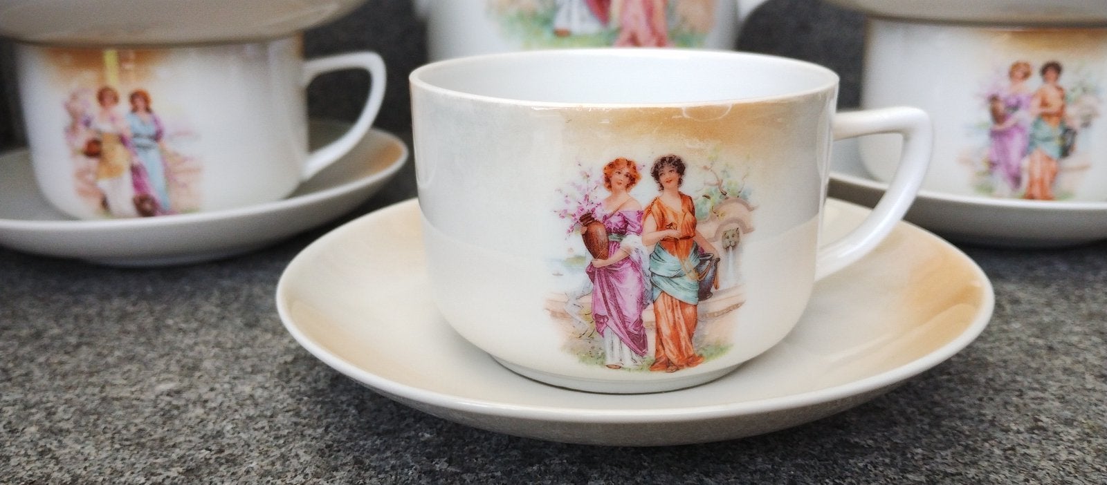 Koffieservies victoria, koffiepot,5 tassen en 5 ondertassen., Ophalen of Verzenden