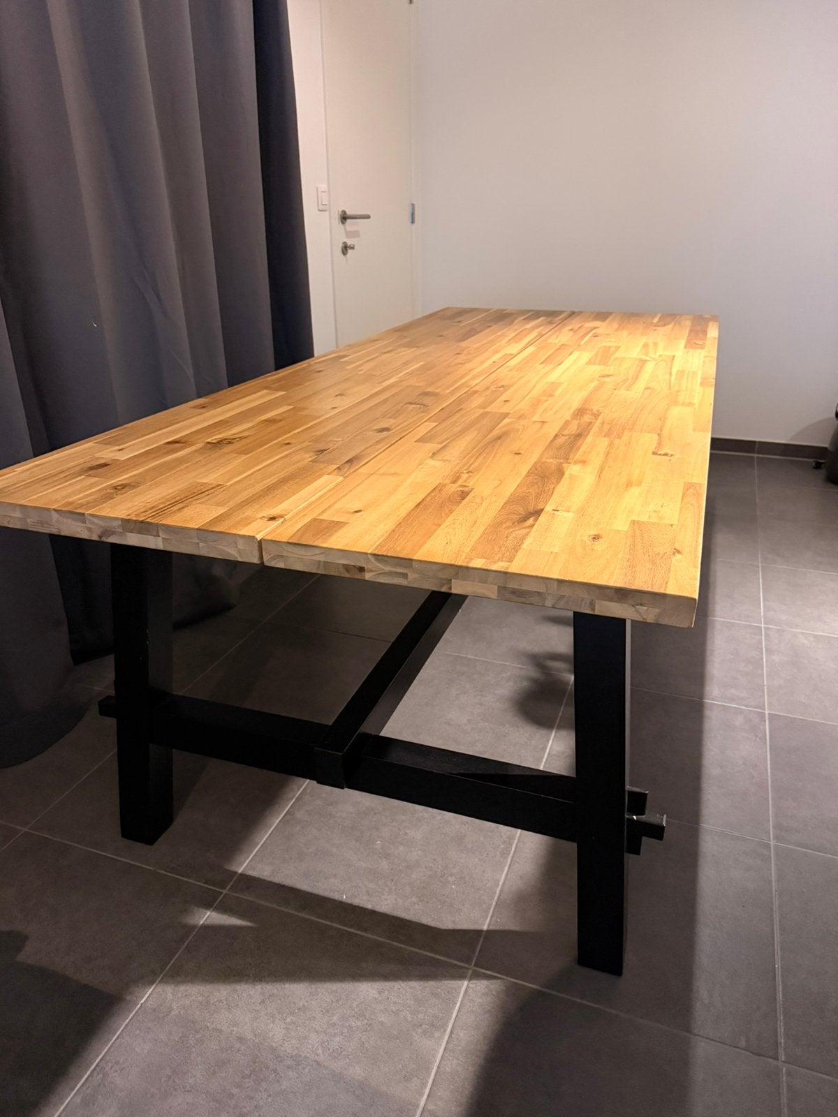 SKOGSTA eettafel IKEA (8 personen), Huis en Inrichting, Ophalen, 100 tot 150 cm, Eikenhout, 200 cm of meer
