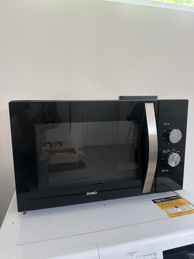 Domo microgolfoven zwart met draai knoppen, Ophalen, Gebruikt, Oven, Microgolfoven