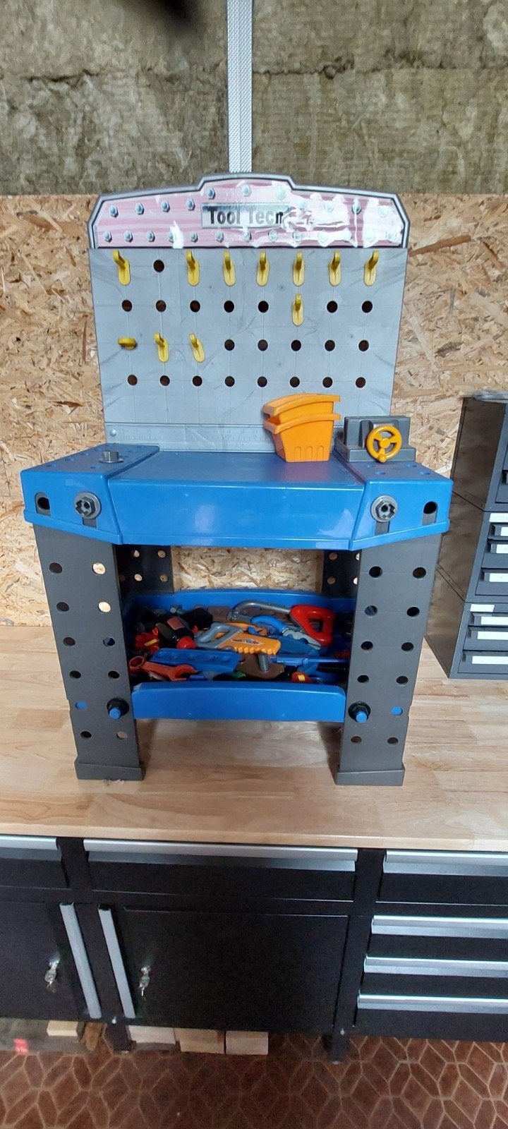 Établi pour enfant, Utilisé