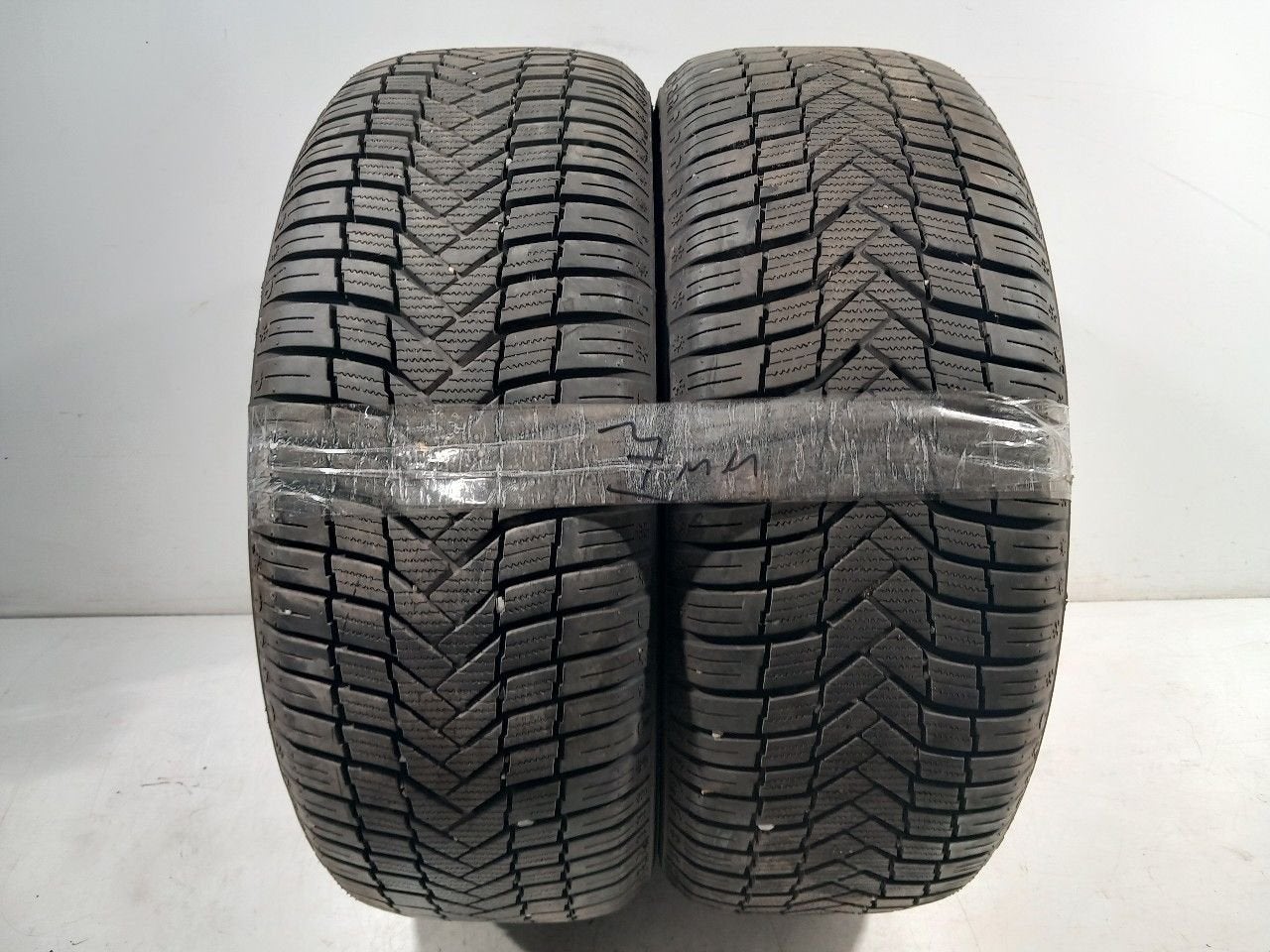 Bandenset 2 stuks 4-Seizoenen 205 55 R16, Auto-onderdelen, Banden en Velgen, Onderdelen@venauto.nl, Van der Ven Autorecycling B.V.