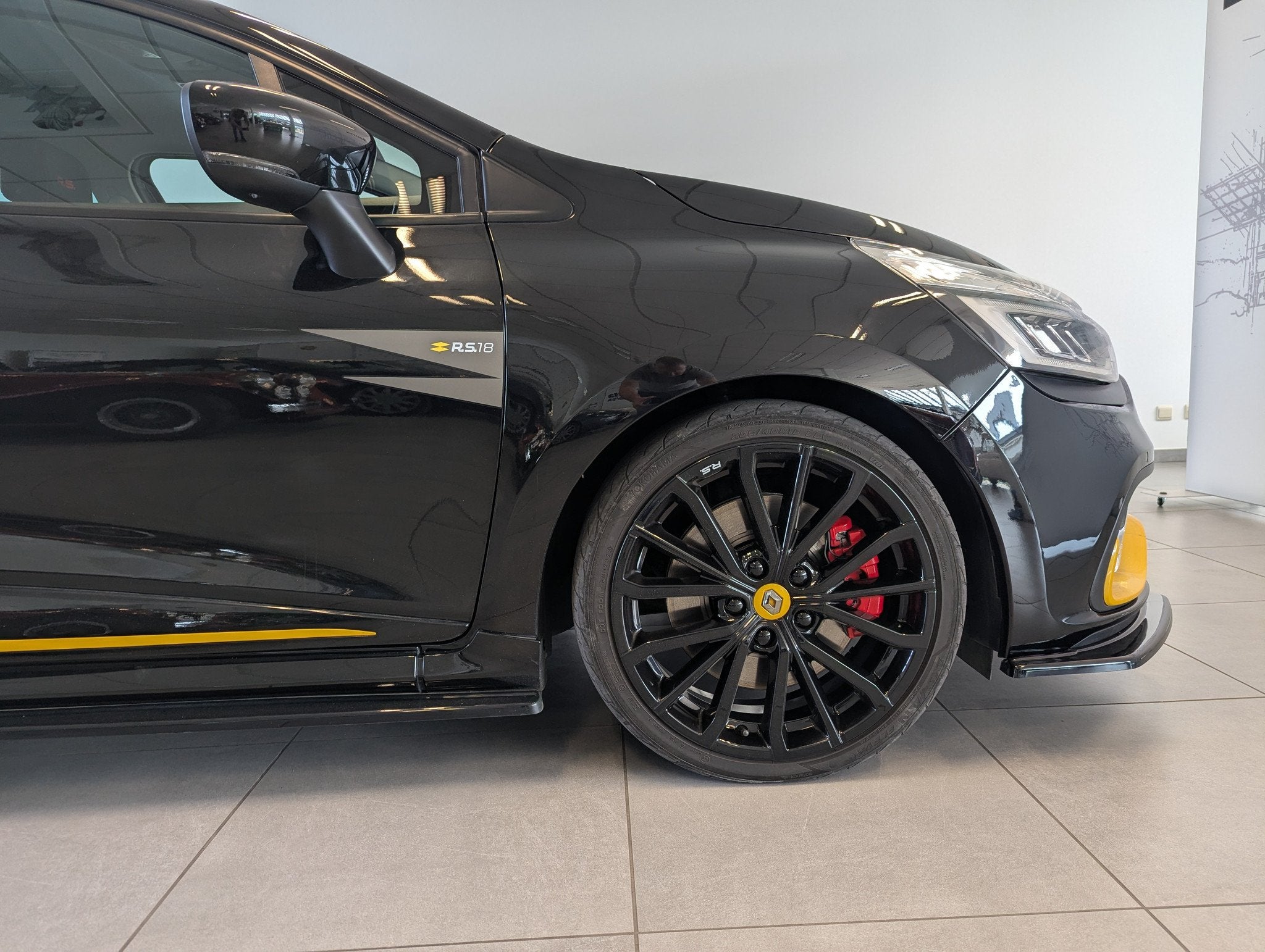 Renault Clio R.S.18 Final Edition *Acrapovic* 220EDC Nr°091, Autos, Achat, 135 g/km, Entreprise, Noir