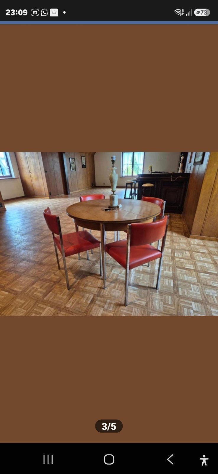 Vintage eetkamer, Enlèvement