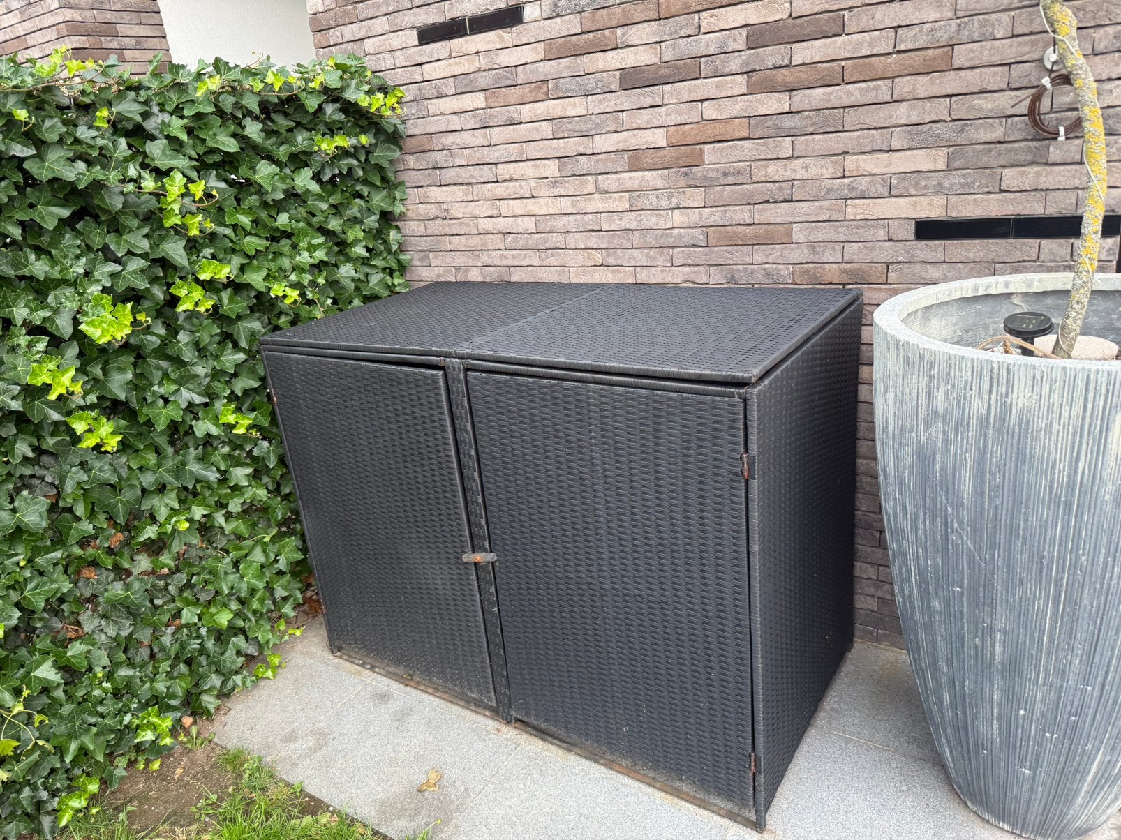 Afvalbak ombouw / containerberging voor 2 vuilnisbakken, Ophalen, Zo goed als nieuw, Containerberging