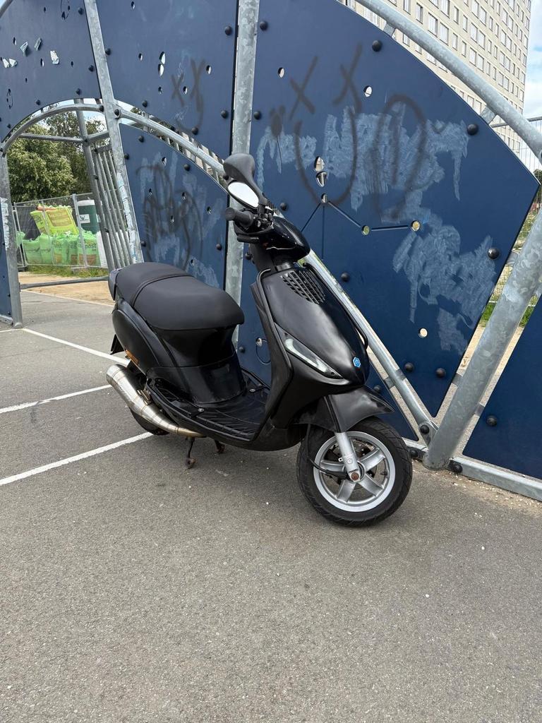 Piaggio zip 70cc, Ophalen, Tweetakt, Klasse A (25 km/u), Zo goed als nieuw