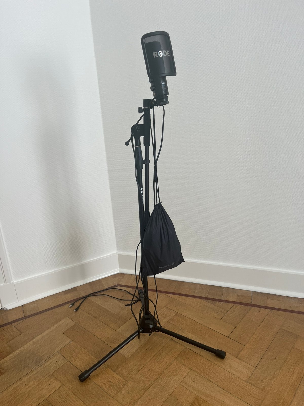 Kit Podcast / Streaming RØDE NT-USB+ + DT 770 Pro 80 Ω, Enlèvement, Comme neuf, Pied, Micro