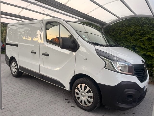 Renault Trafic bestelwagen ,confort 2,7 T,met trekhaak, Auto's, Voorwielaandrijving, Stof, 4 cilinders, 2000 kg