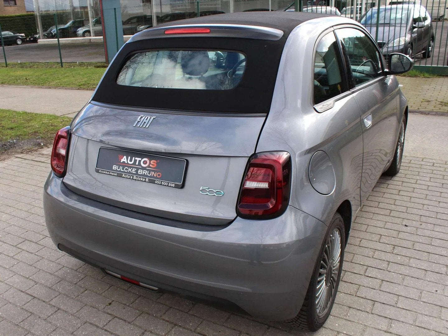 Fiat 500C 43 kWh Icon Cabrio, DC laadpoort 85 kW, Autos, Argent ou Gris, Achat, 87 kW, Ordinateur de bord