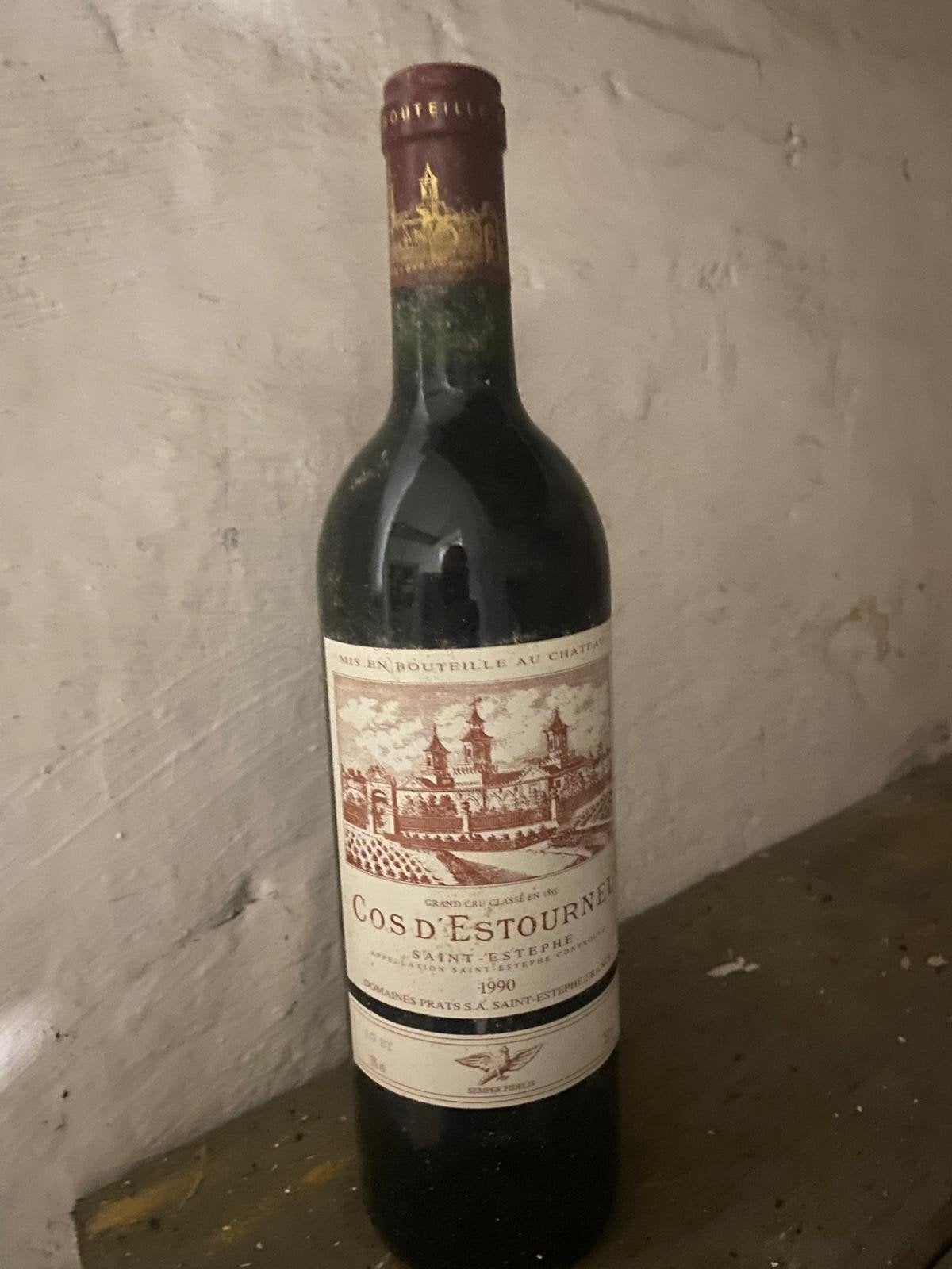 Cos d'estournel 1990, Collections, Enlèvement