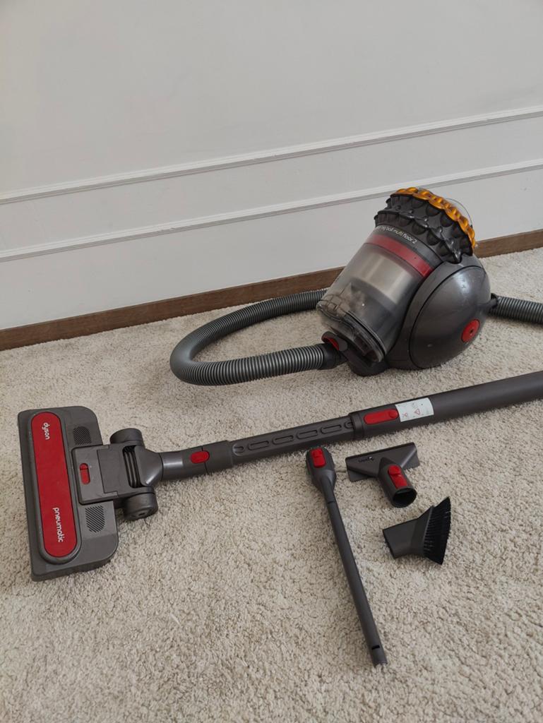 Dyson Big bal Multi Floor 2 stofzuiger met accessoires, Elektronische apparatuur, Zo goed als nieuw, Dyson, Reservoir, Steelstofzuiger