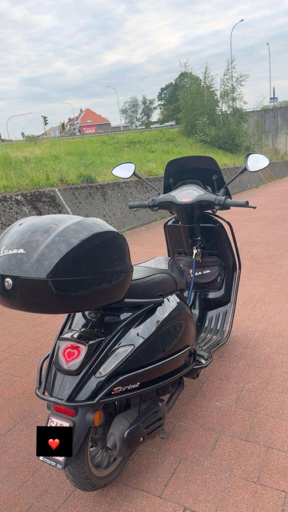 Vespa Sprint - euro 5 - très peu de km, Enlèvement, Comme neuf