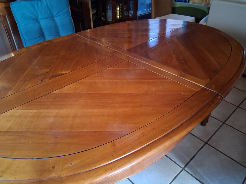 Table, plateau à chevrons., Maison & Meubles, Enlèvement, Ovale