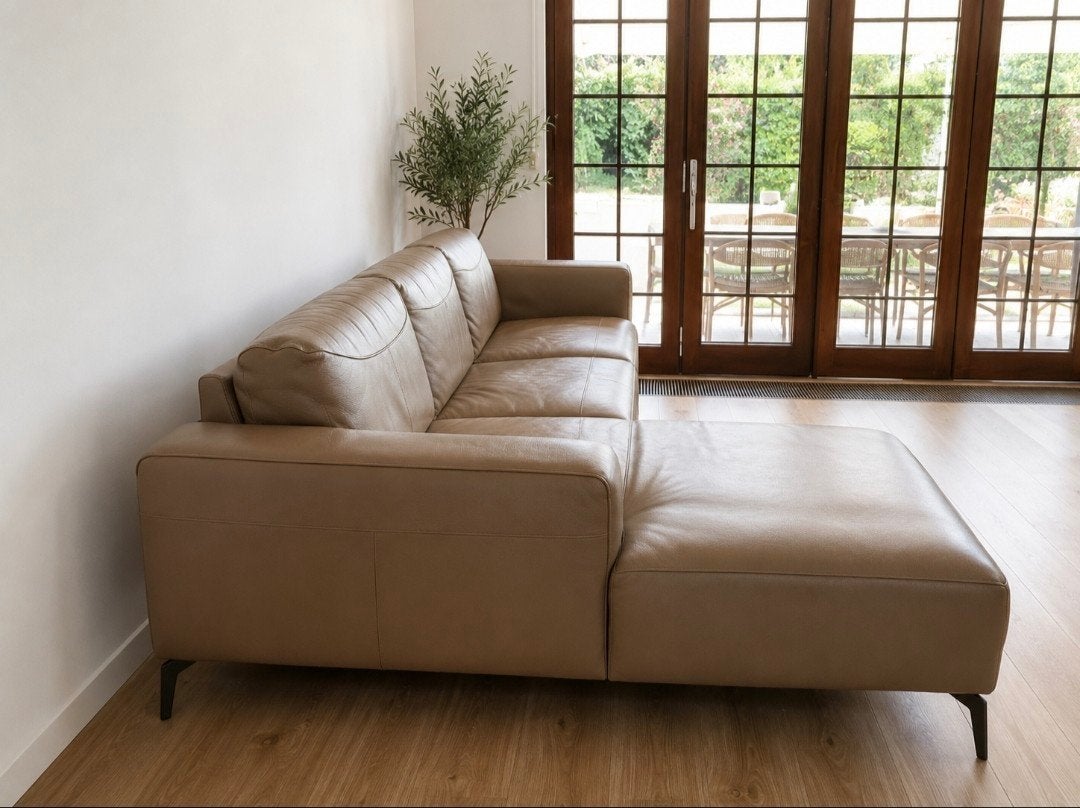 Moderne lederen hoekzetel  Echt leder  Taupe/Beige, Huis en Inrichting, Zetels | Zetels, Ophalen, 250 tot 300 cm, Zo goed als nieuw