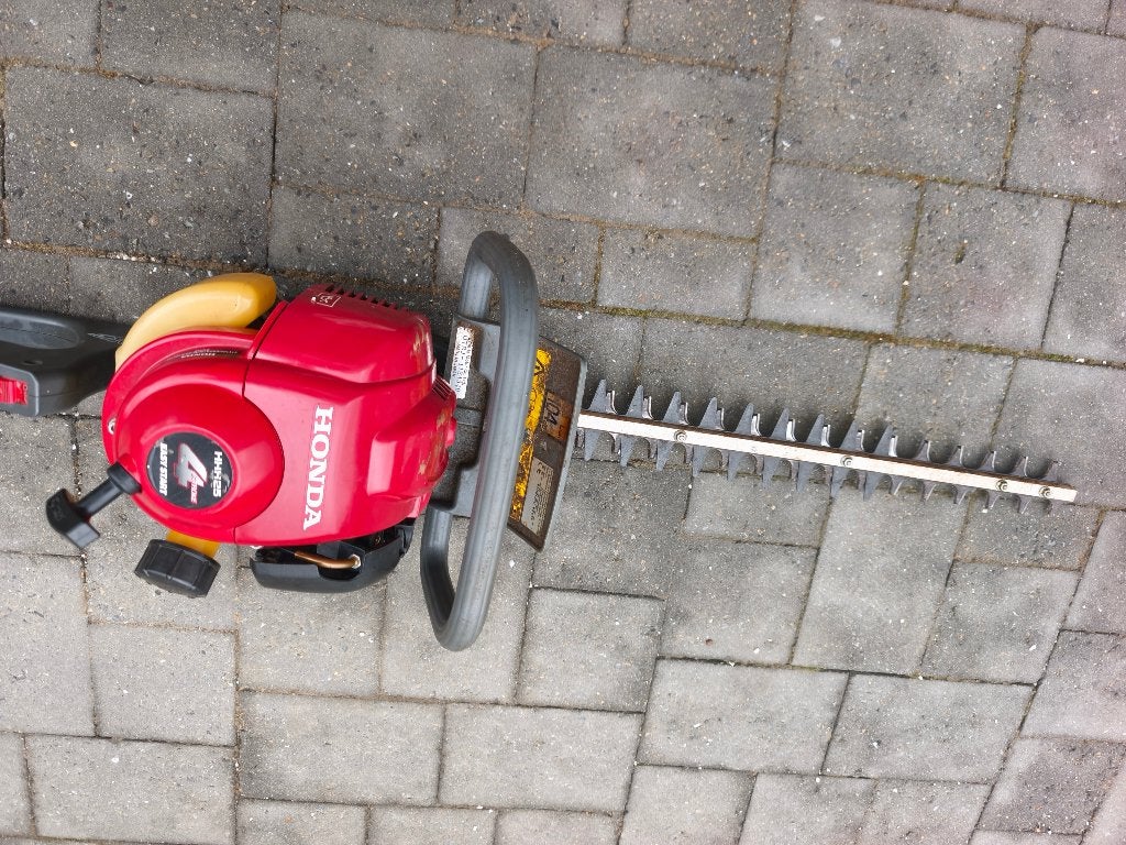Taille haies honda HH25D, Enlèvement, Utilisé, Essence, Honda