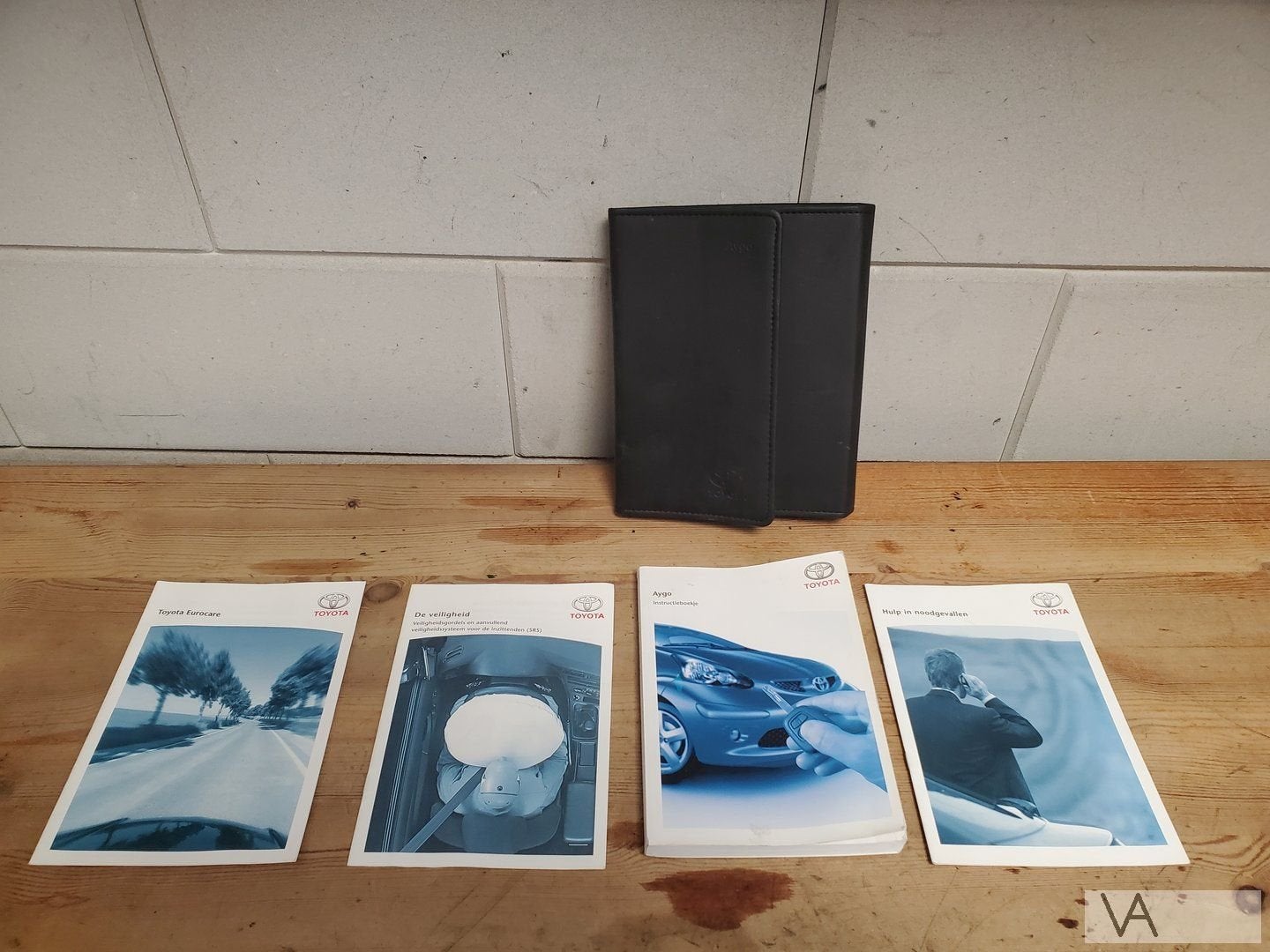 Toyota Aygo 2005 tot 2013 instructieboekje met lederen mapje, Enlèvement ou Envoi